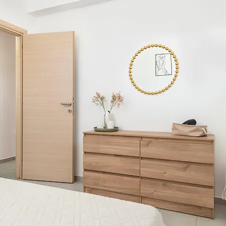 Panormitis House Semi-basement 公寓 *