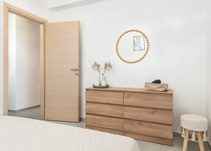 Panormitis House Semi-basement דירה *