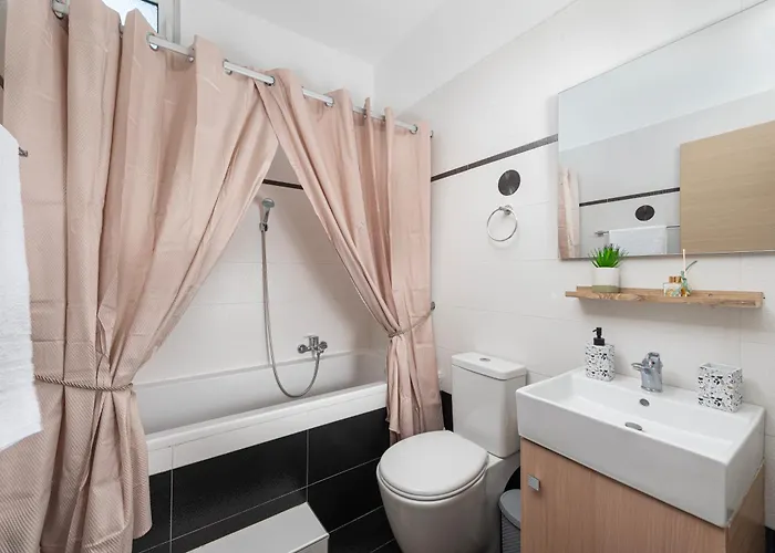 Panormitis House Semi-basement פסטידה